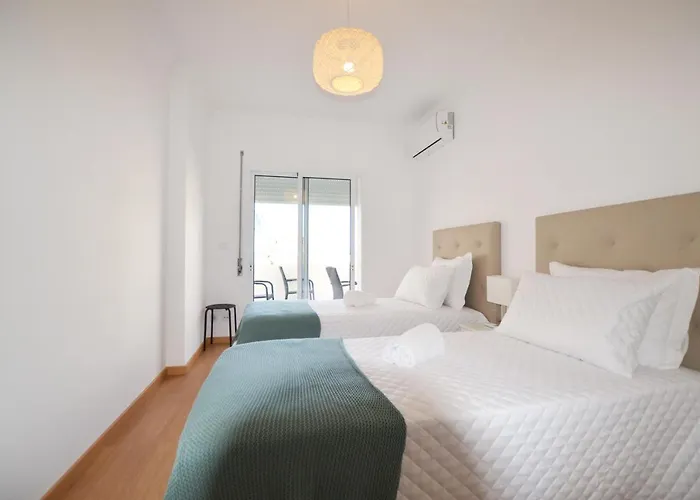 Refuge By Algest Apartment