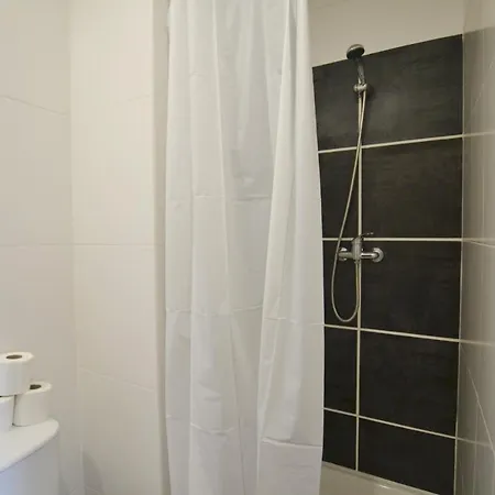 Refuge By Algest 아파트